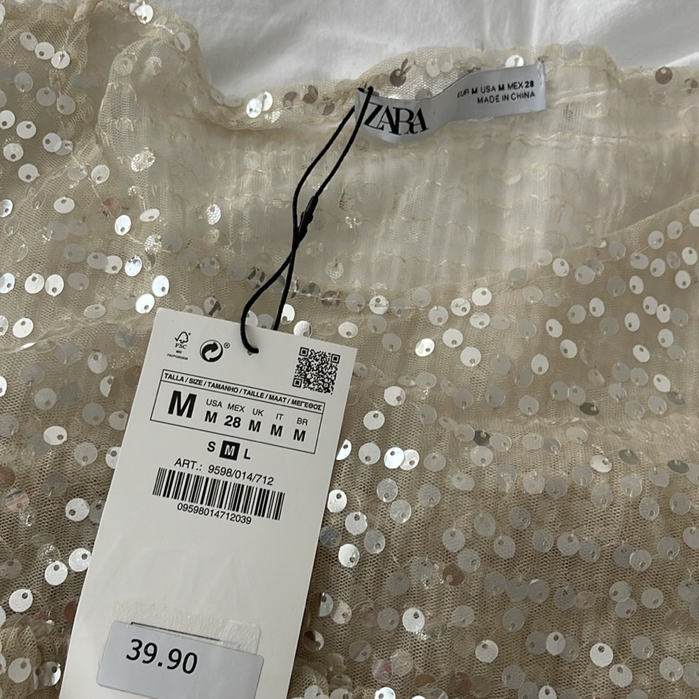 Beautiful sequin top. - Picture 2 of 3